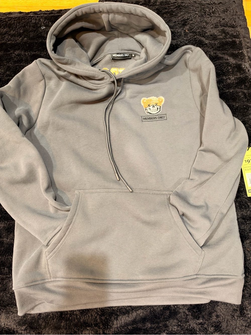 Rare find 🔥Members Only Gray Crewneck Hoodie with Bear Embroidery